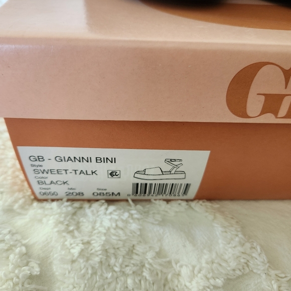 NWT Giani Bernini Black Velvet Strap Wedge Sandals. In original box. Size 8.5M - Picture 8 of 8